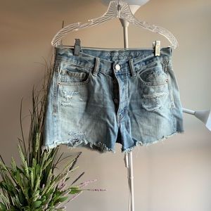 american eagle cutoff shorts // button fly // lose